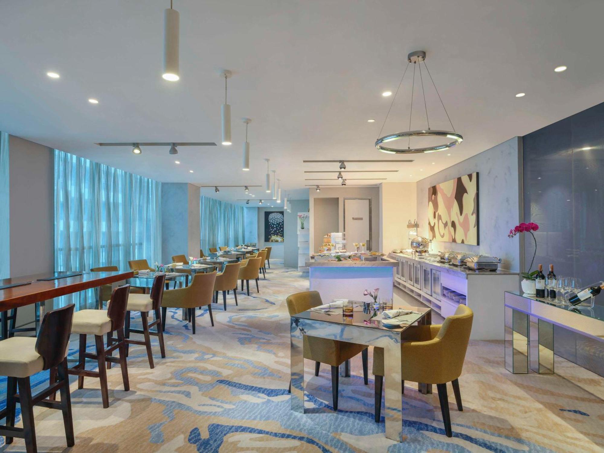 Pullman Jakarta Central Park Zewnętrze zdjęcie Club Lounge at the hotel