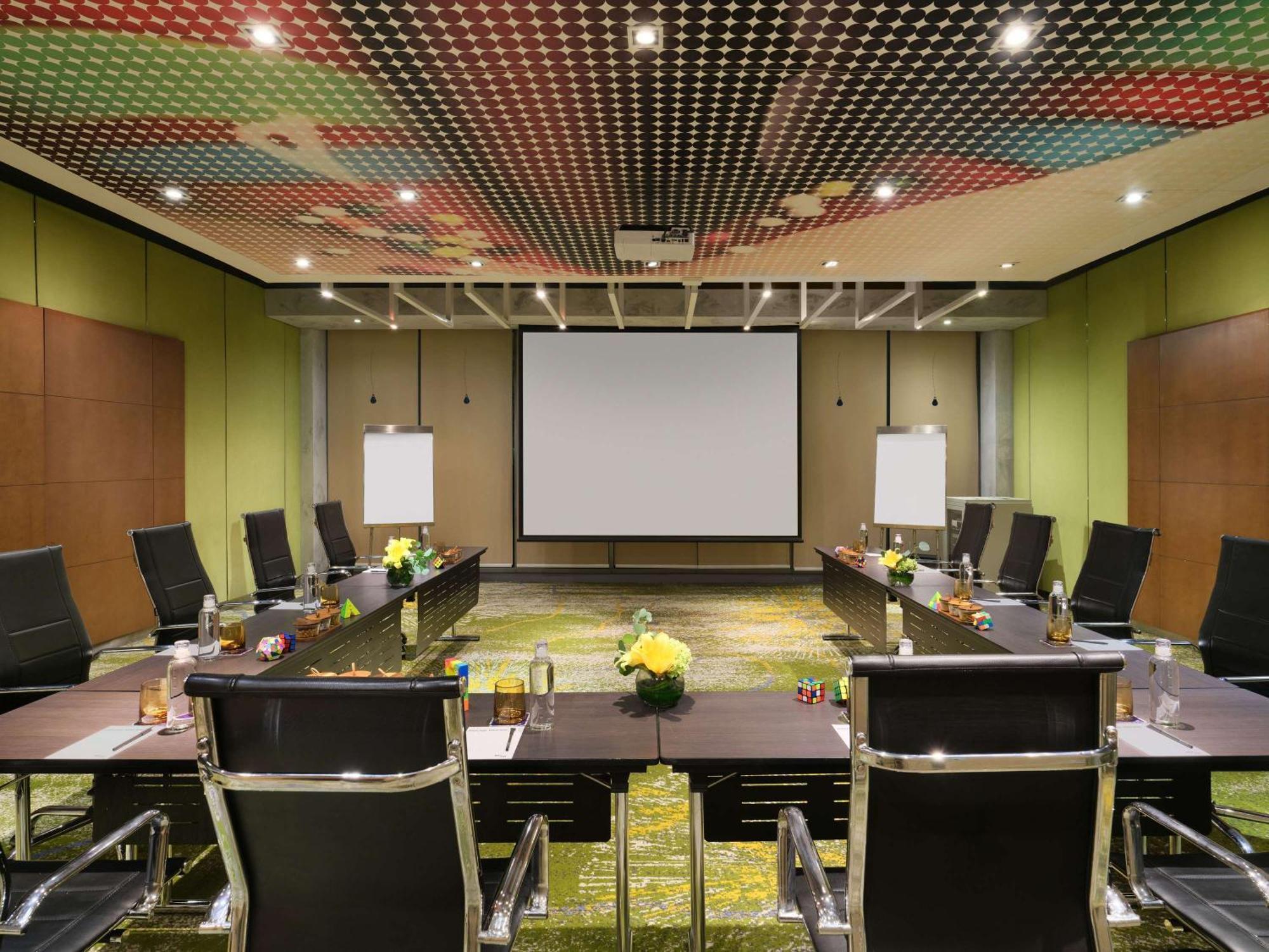 Pullman Jakarta Central Park Zewnętrze zdjęcie Meeting room