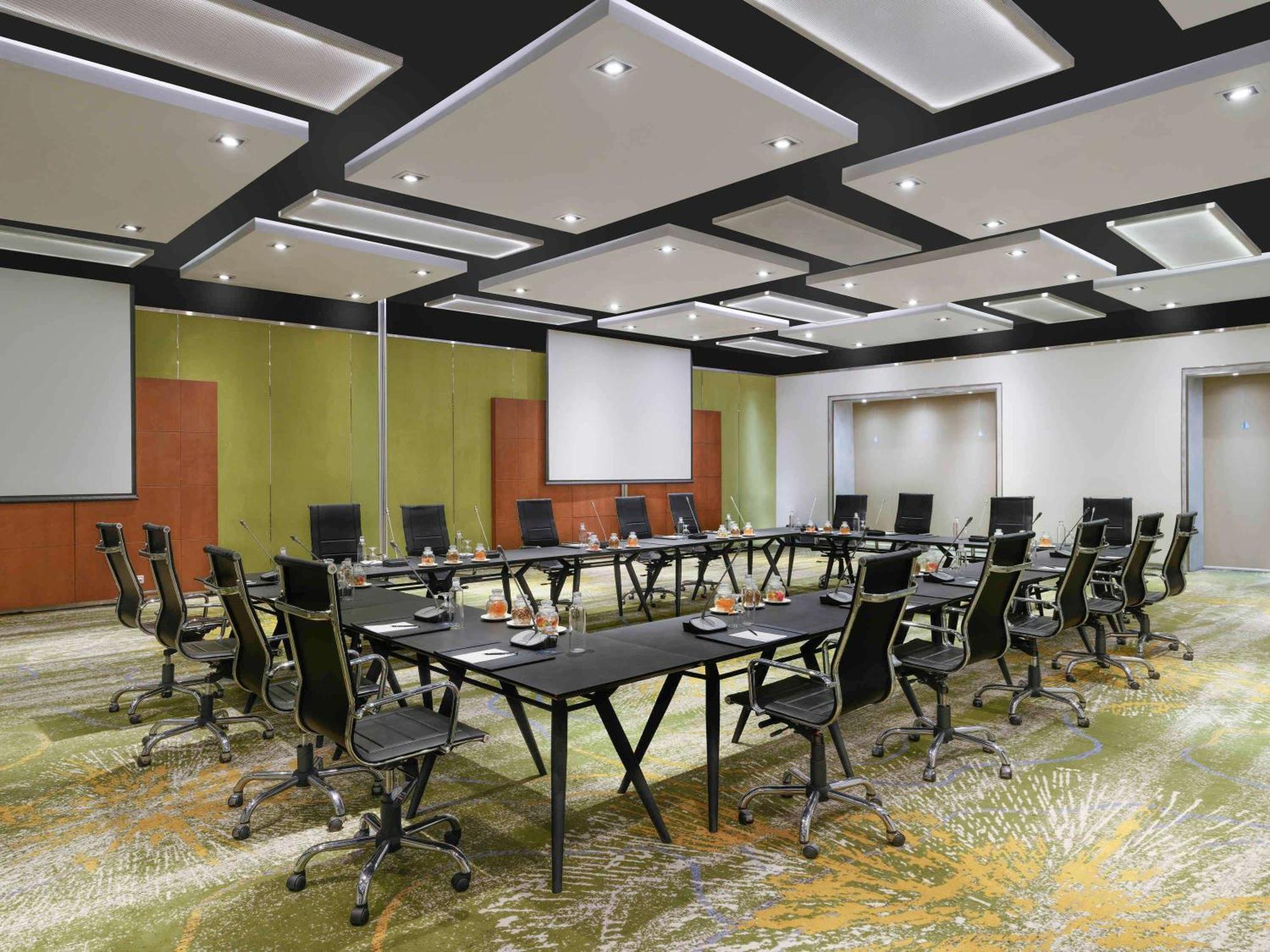 Pullman Jakarta Central Park Zewnętrze zdjęcie Meeting room