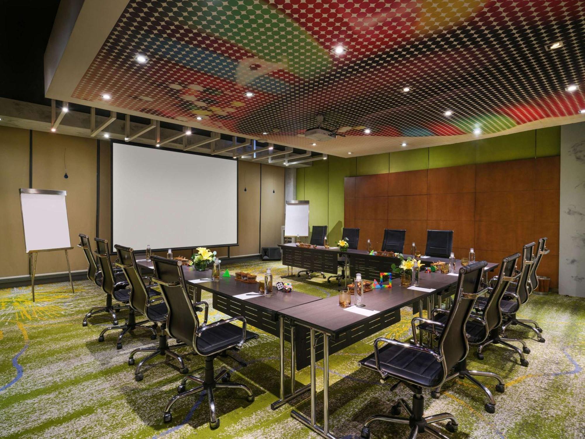 Pullman Jakarta Central Park Zewnętrze zdjęcie Meeting room