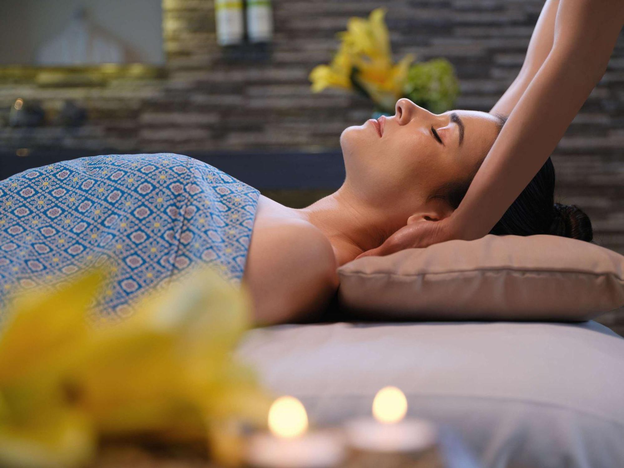 Pullman Jakarta Central Park Zewnętrze zdjęcie Thai head massage